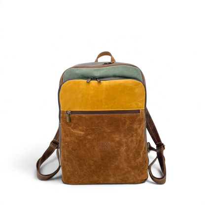 Zaino Amatì Zeus in vera pelle bovina multicolore con tasche frontali, finitura ingrassata e spallacci regolabili.