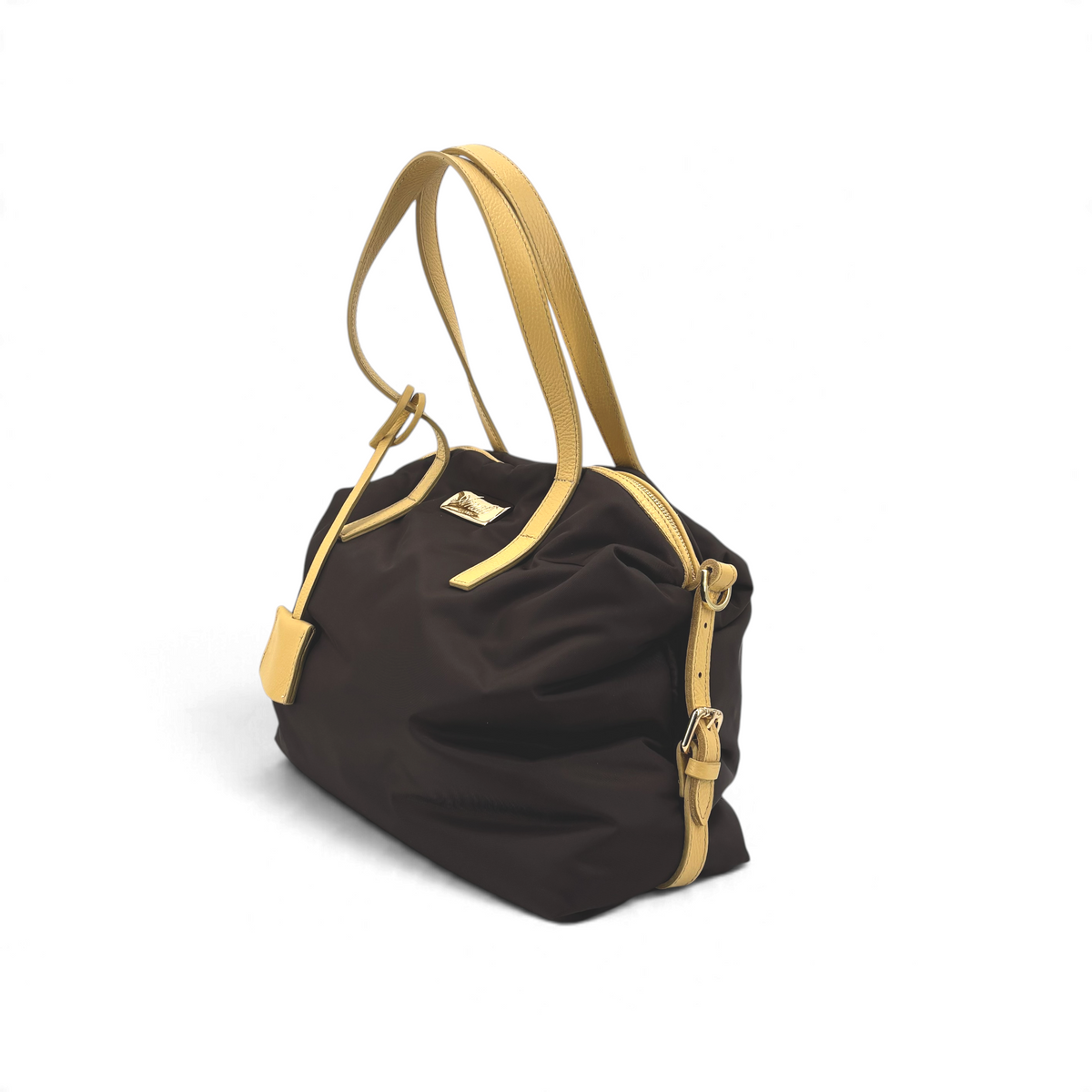 Borsa a spalla Amatì Aria in nylon marrone con manici e dettagli in vera pelle color crema, design Made in Italy.
