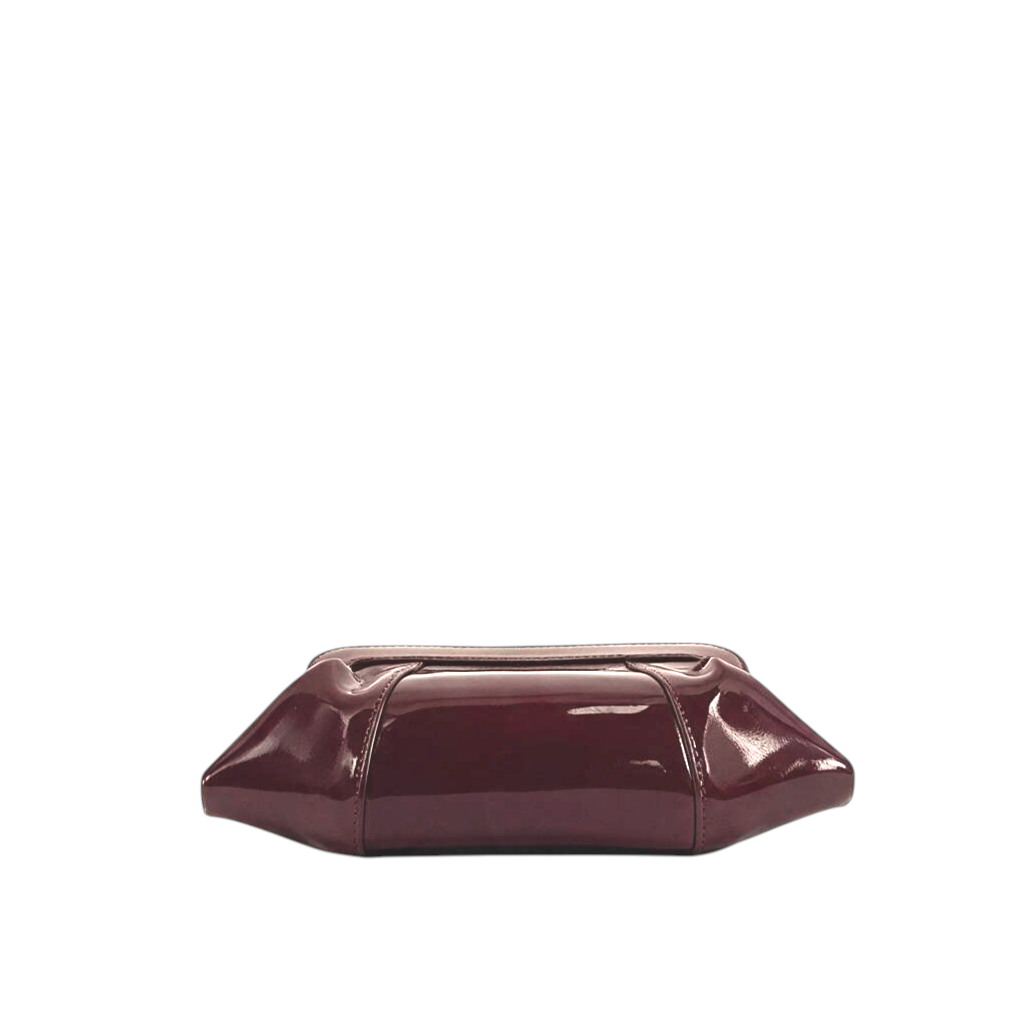 Pochette da sera Amatì Queen in eco vernice bordeaux lucida con chiusura a scatto, vista dall'alto