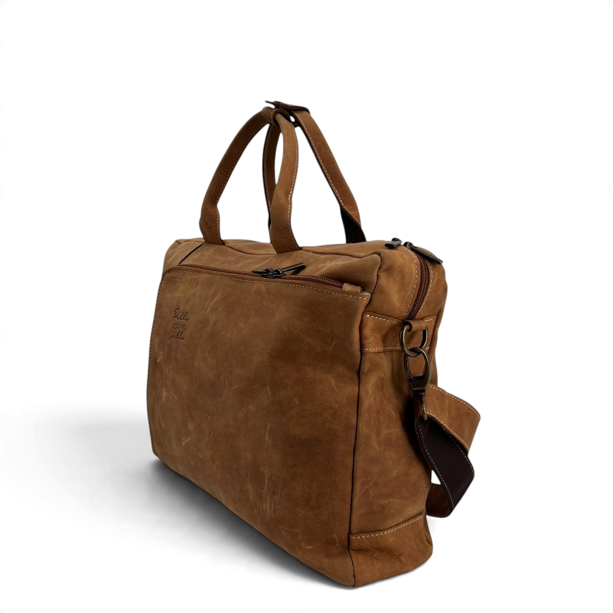 Borsa 3-in-1 Amatì Ares in vera pelle ingrassata cuoio, utilizzabile come cartella, tracolla o zaino professionale.