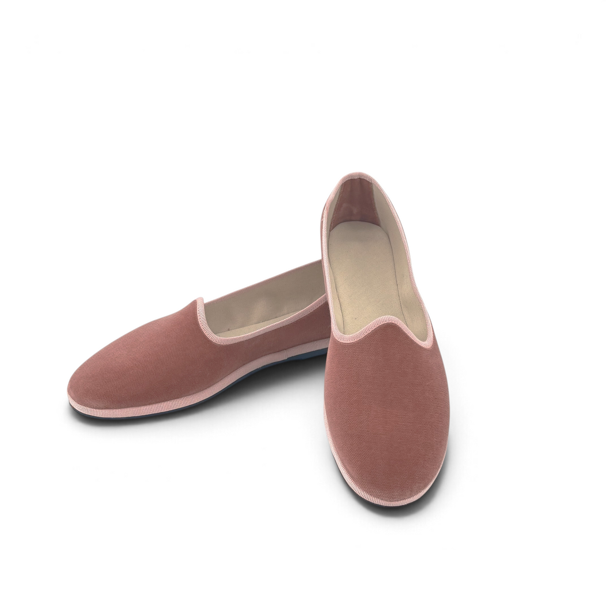 Friulane Amatì in velluto rosa antico con profili a contrasto, calzature artigianali Made in Italy.